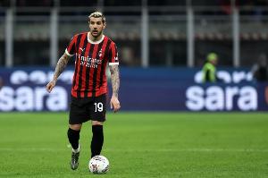 九游体育中国官网-会签吗？米体：特奥本赛季表现未达到预期，米兰为他提供降薪续约