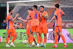 九游体育官网入口-鲁媒：因北京下雨，泰山队赛前适应场地训练取消