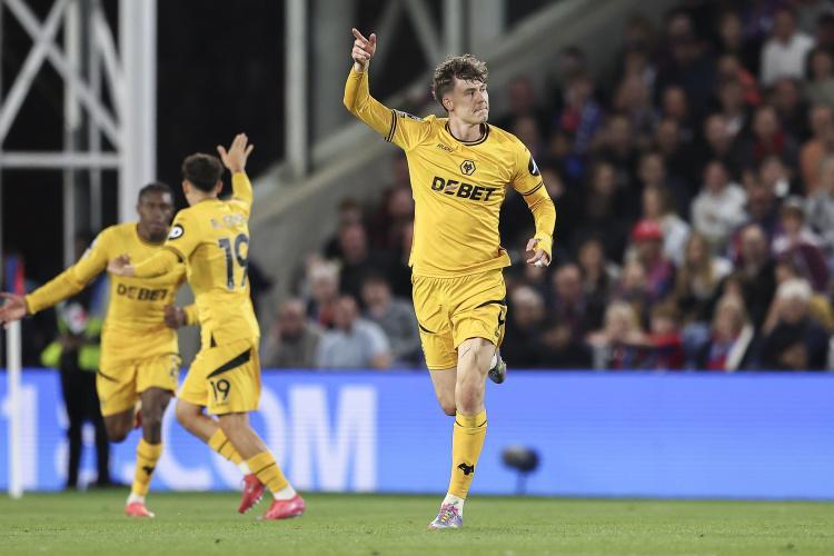 九游体育官网入口-罗马诺：纽卡仍在努力引进狼队前锋拉尔森，此前报价5000万镑遭拒