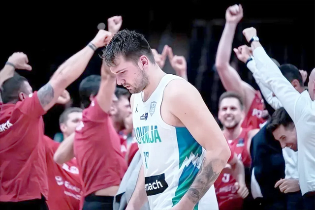 九游体育-男篮欧锦赛最新积分榜！字母哥31+7，东契奇独木难支，西班牙爆冷