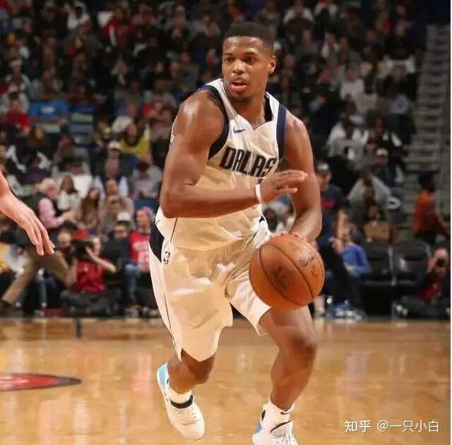 九游体育中国官网-NBA有哪些运动员拥有“非人类”的身材？