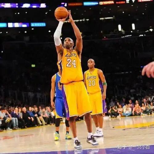 九游体育中国官网-NBA有哪些运动员拥有“非人类”的身材？