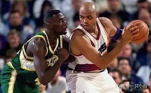九游体育中国官网-NBA有哪些运动员拥有“非人类”的身材？