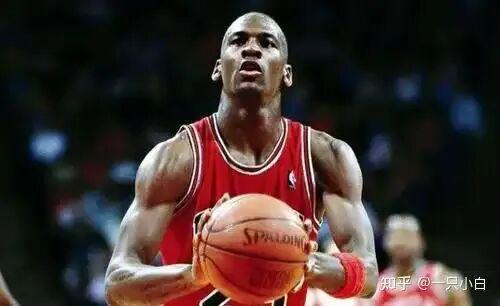 九游体育中国官网-NBA有哪些运动员拥有“非人类”的身材？