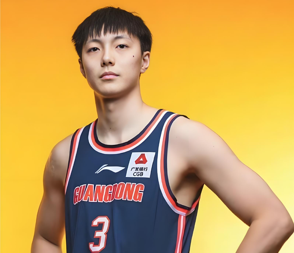 九游体育-输上海40分！杜锋有4个败笔，是广东队输球的主要因素