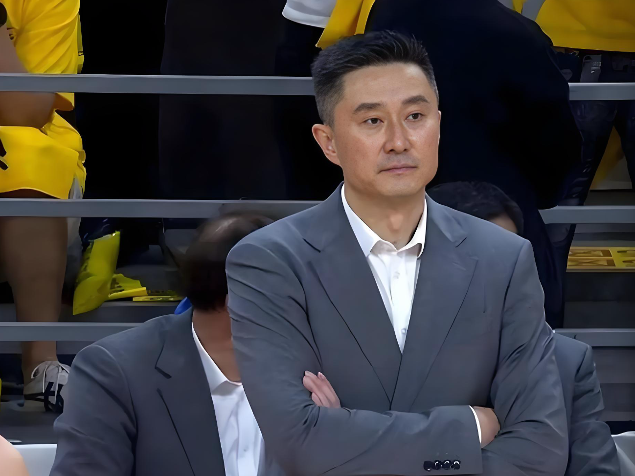 九游体育-输上海40分！杜锋有4个败笔，是广东队输球的主要因素