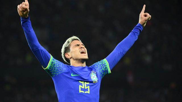 内少惹不起 佩德罗处子球 5比1大胜突尼斯不足喜